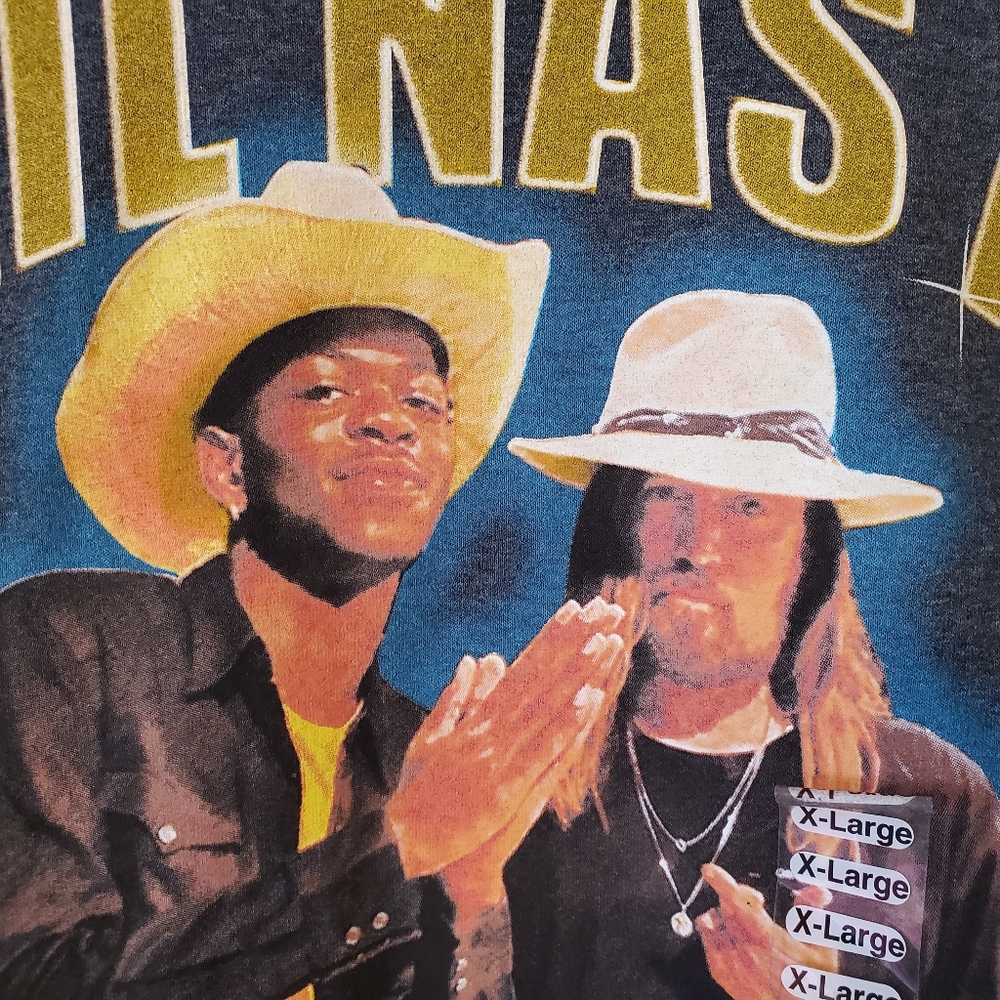 Araca Group Men's Lil Nas Billy Ray Cyrus T-Shirt - Picture 3 of 5